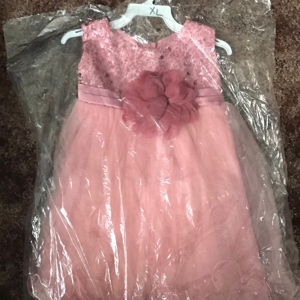Girls dress